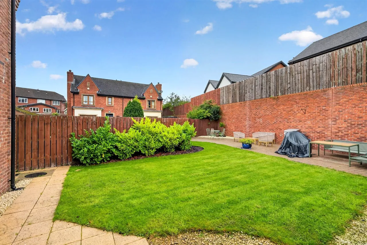 Brooke Hall Close, Belfast, BT8, photo 24