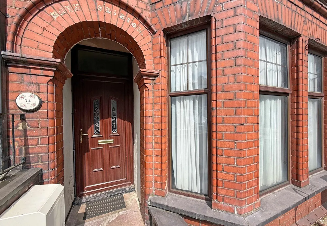 Farrar Road, Bangor, LL57, photo 6