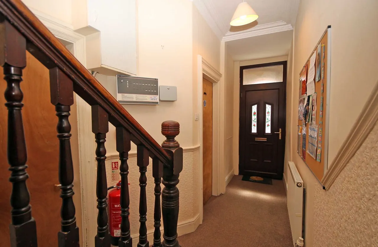 Farrar Road, Bangor, LL57, photo 17