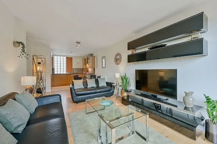 Steele Road, London, W4, photo 2