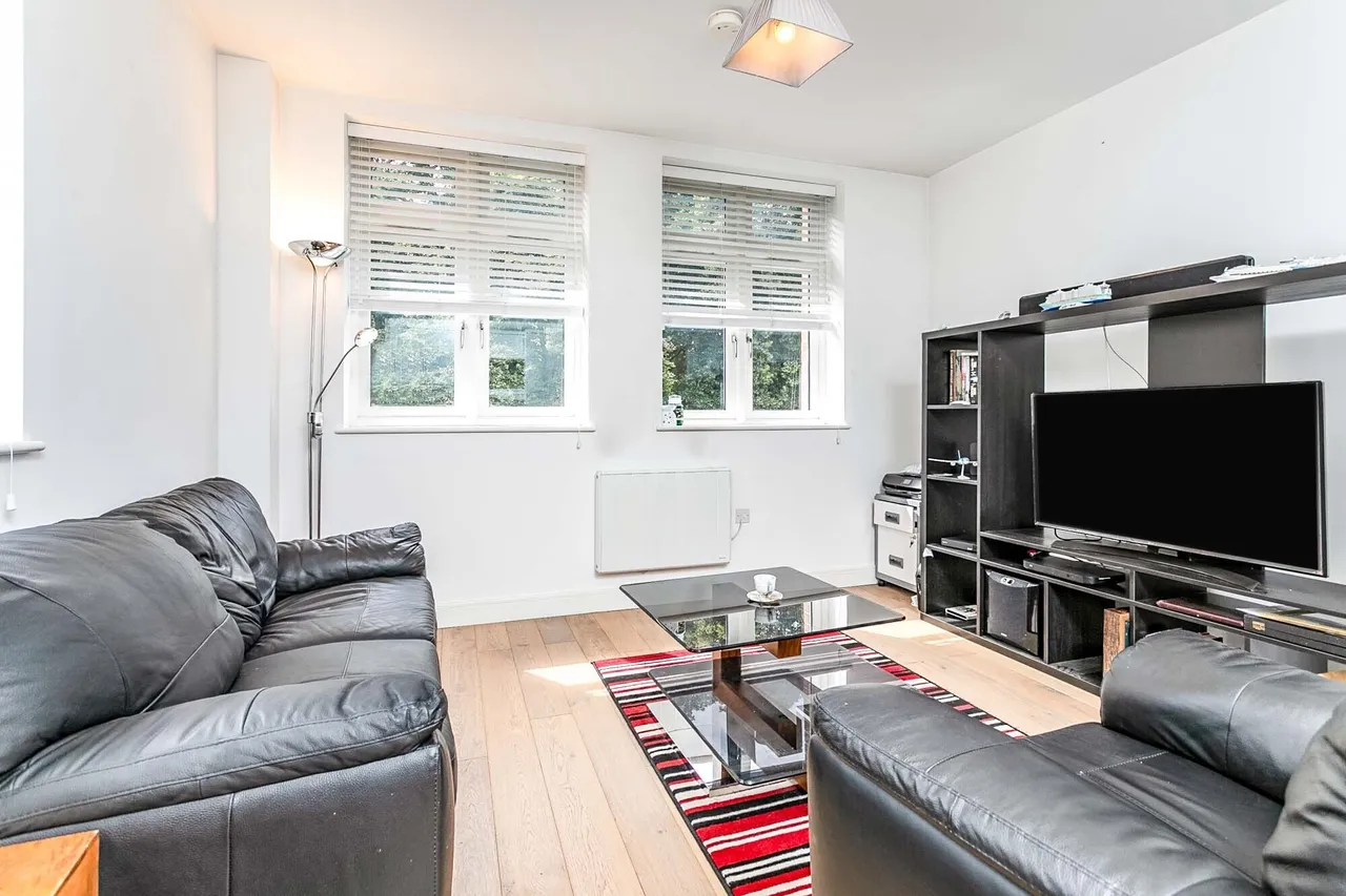 Bell Street, Reigate, RH2, photo 2
