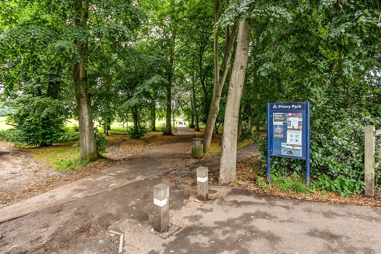 Bell Street, Reigate, RH2, photo 13