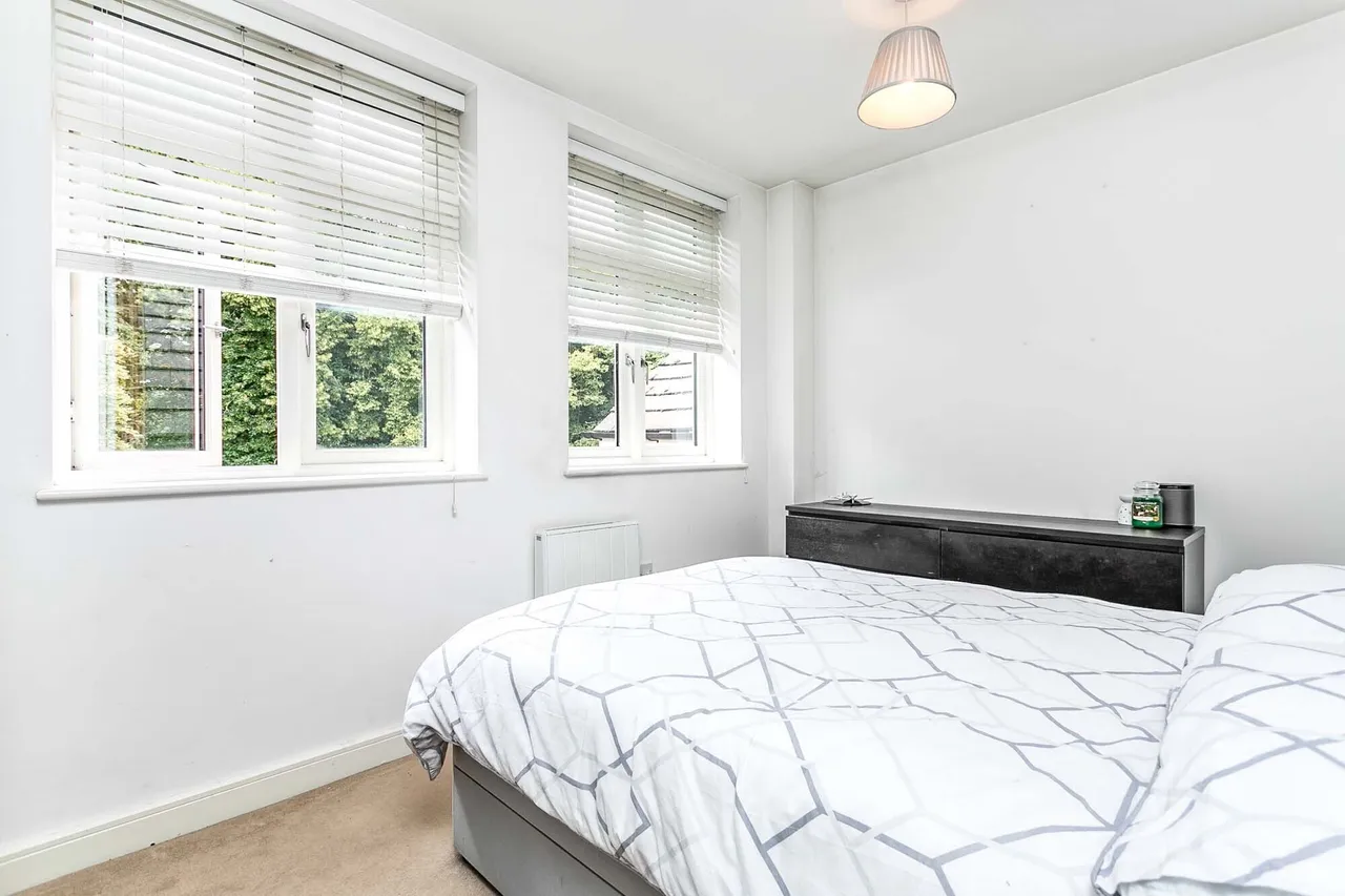 Bell Street, Reigate, RH2, photo 11