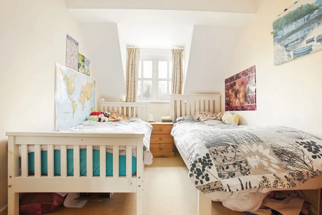 The Avenue, Winchester Hill, SO21, photo 16
