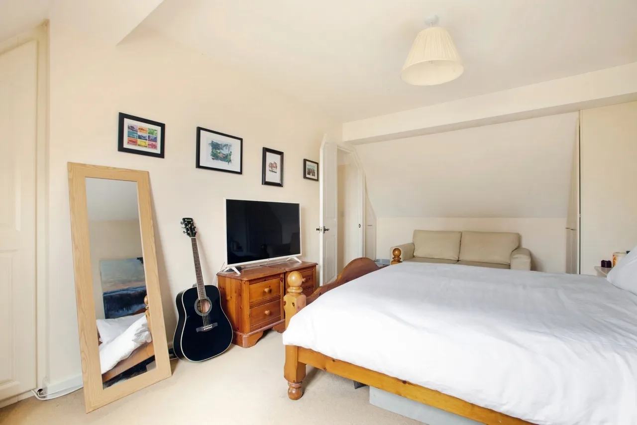The Avenue, Winchester Hill, SO21, photo 15