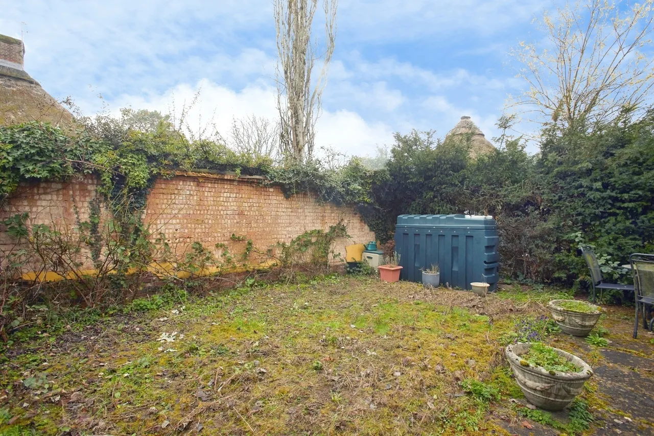 The Avenue, Winchester Hill, SO21, photo 8