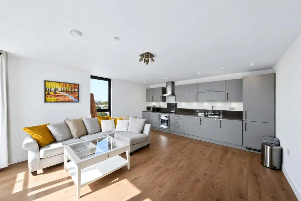 2 bed flat to rent, Rotherhithe New Road, London, SE16