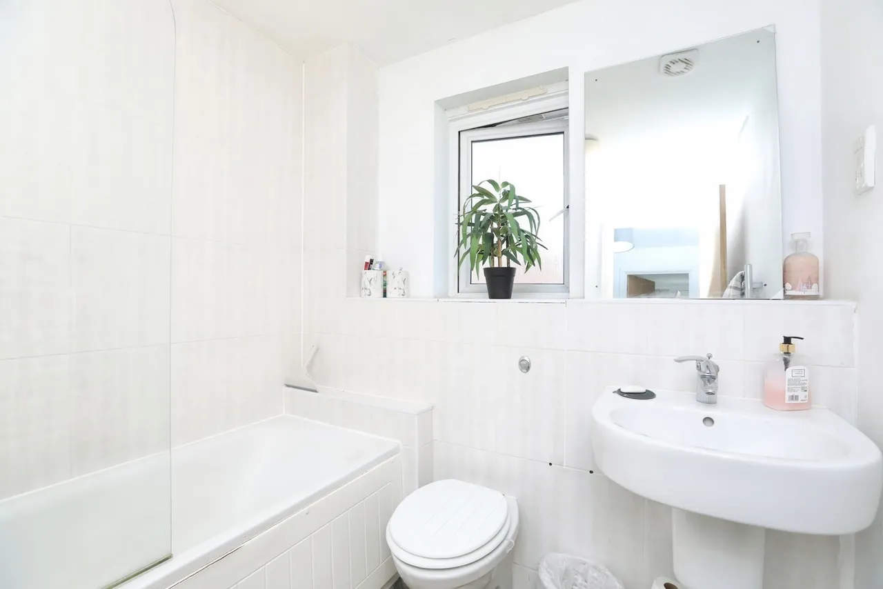Barnfields Court, Sittingbourne, ME10, photo 7