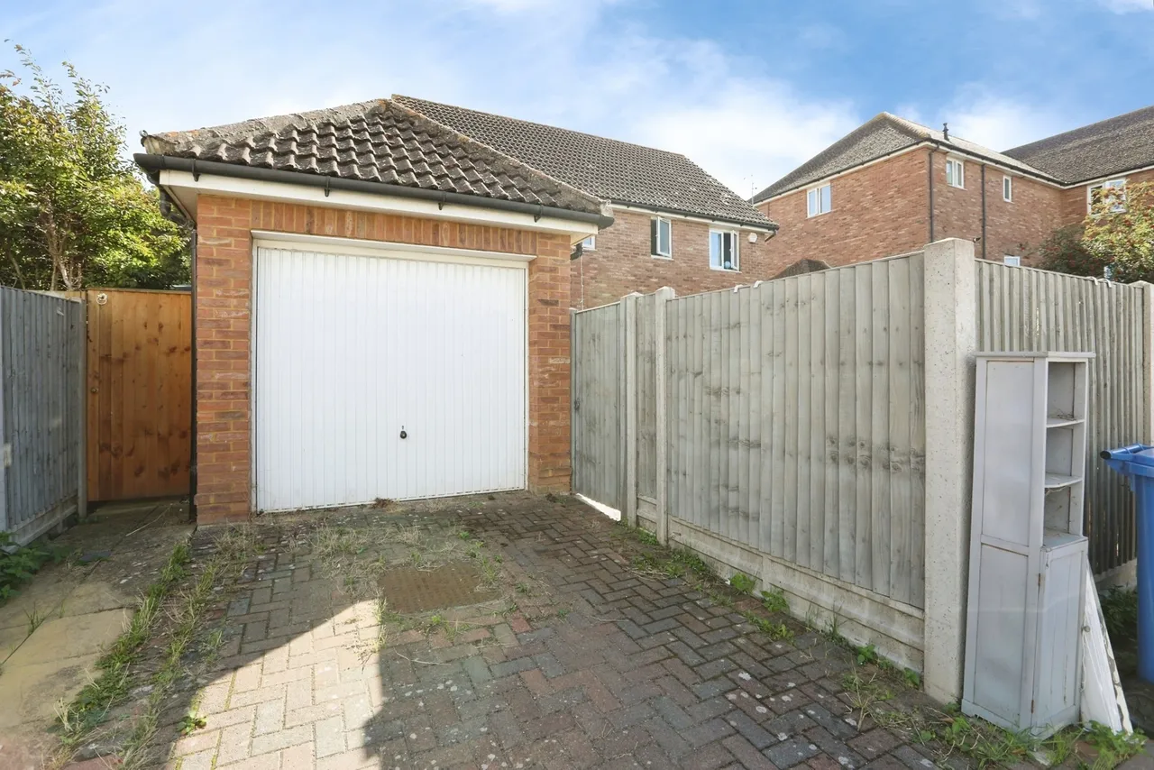 Barnfields Court, Sittingbourne, ME10, photo 8