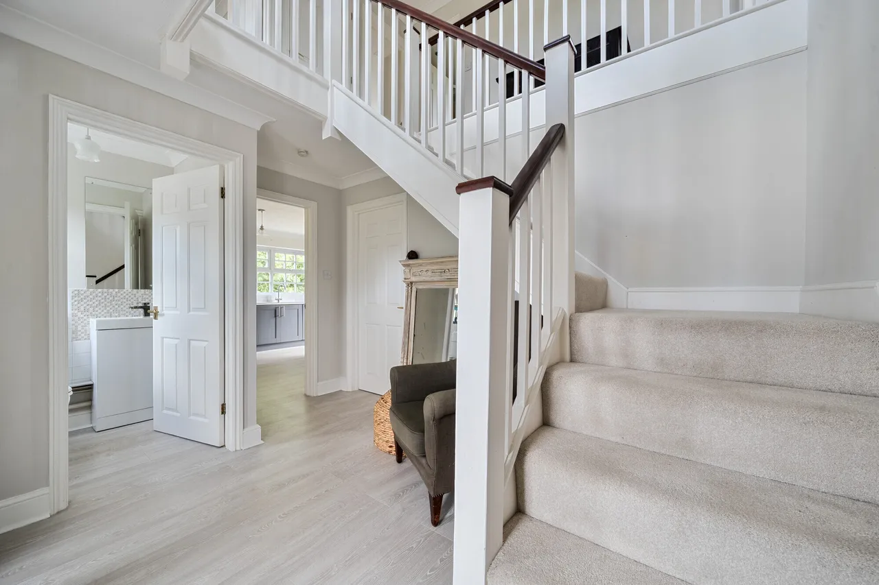 Beckhampton, Marlborough, SN8, photo 8