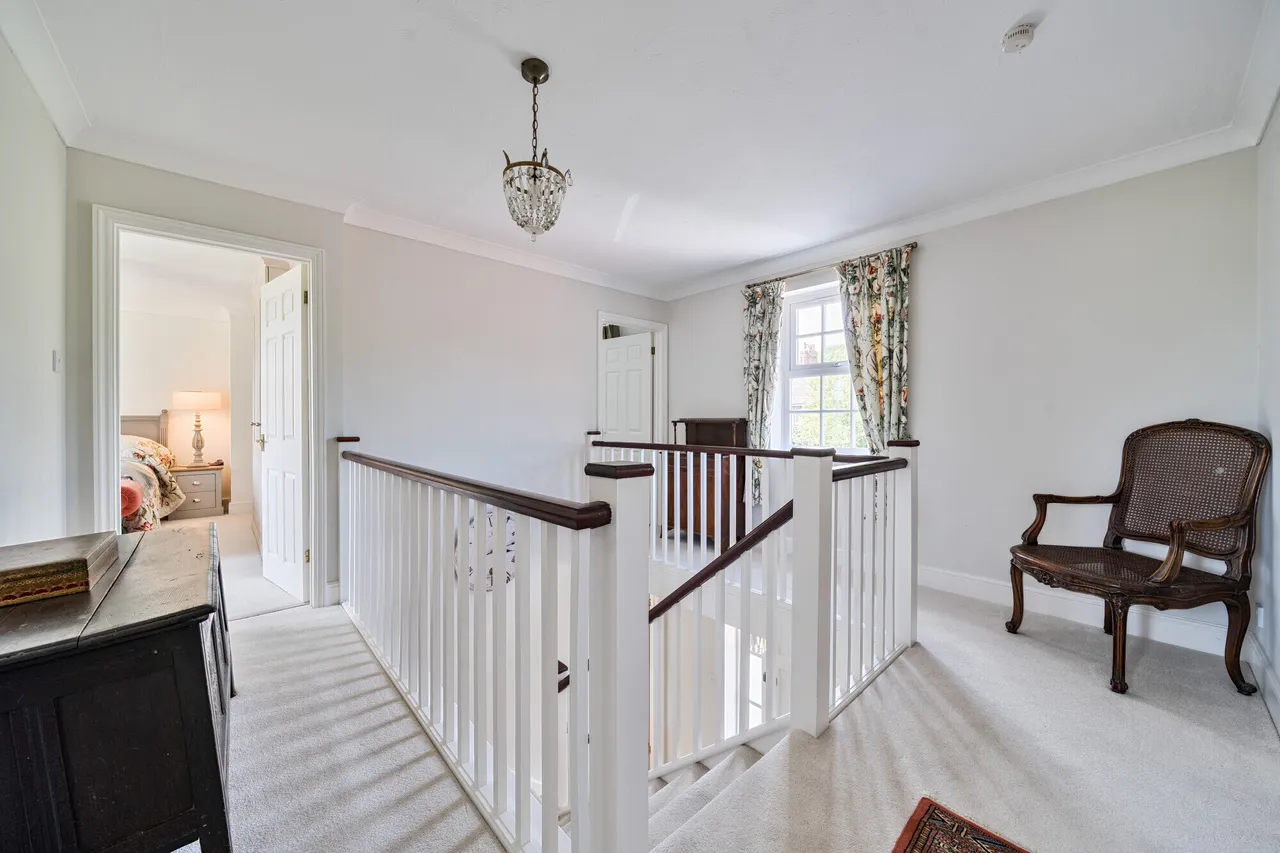 Beckhampton, Marlborough, SN8, photo 12