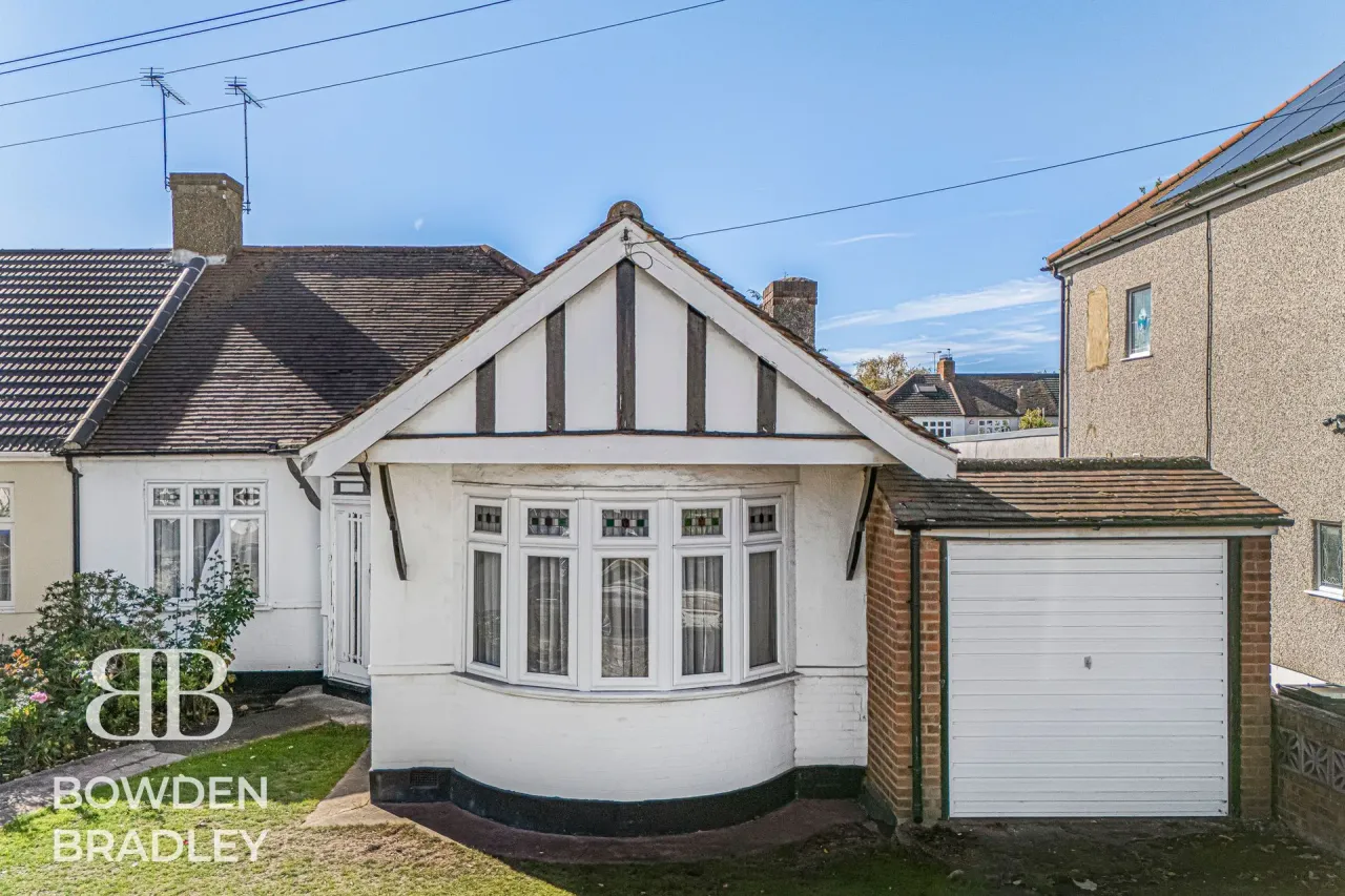 Queenborough Gardens, Ilford, IG2, photo 45