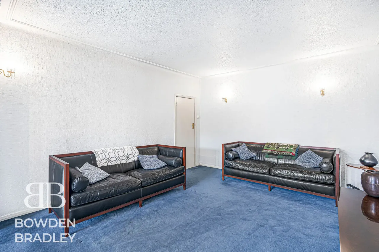 Queenborough Gardens, Ilford, IG2, photo 5