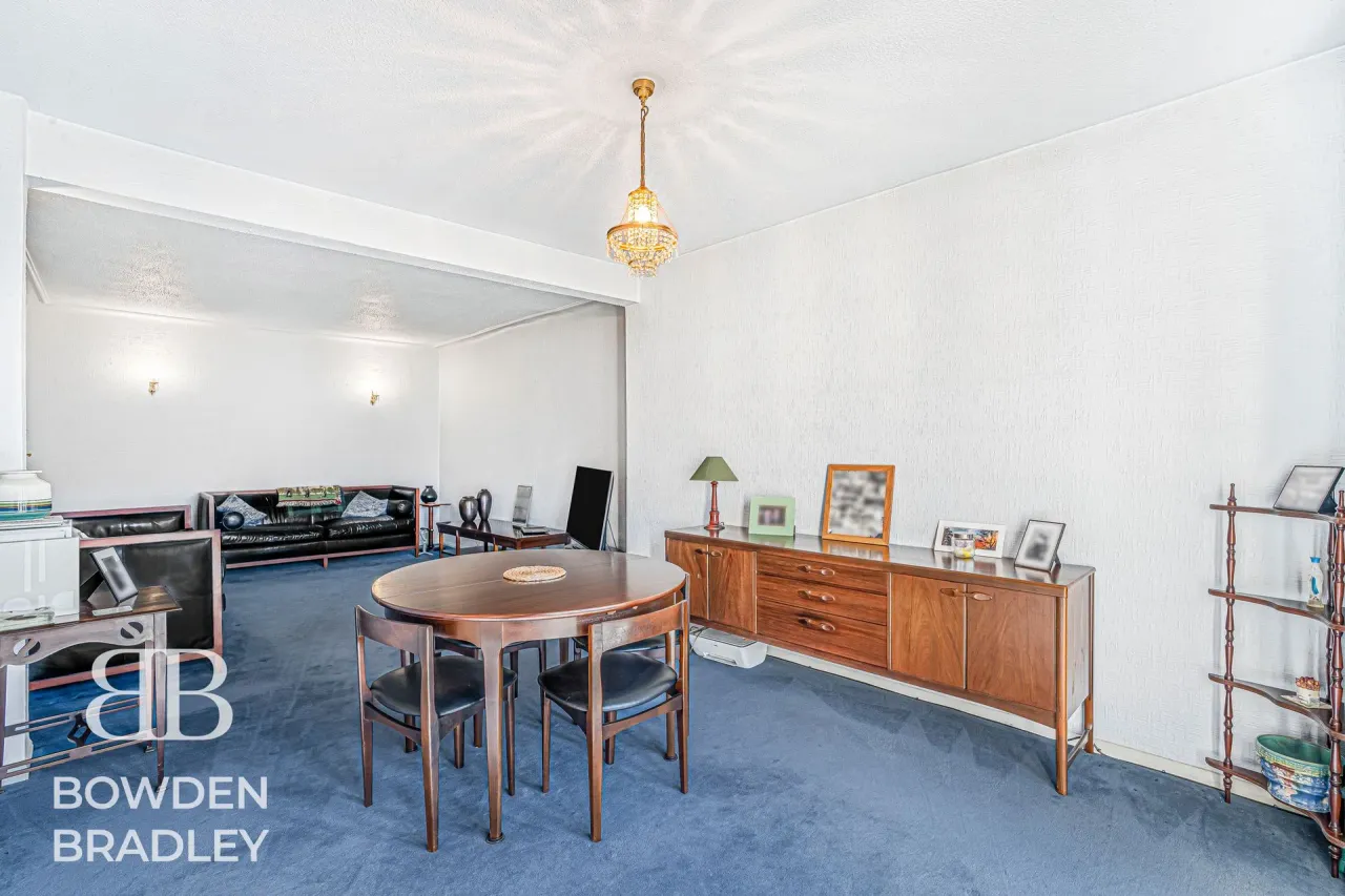 Queenborough Gardens, Ilford, IG2, photo 4