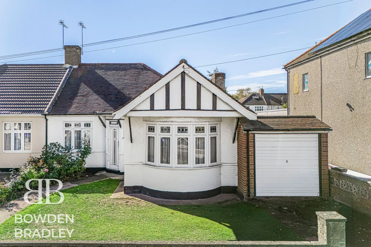 Queenborough Gardens, Ilford, IG2, photo 24