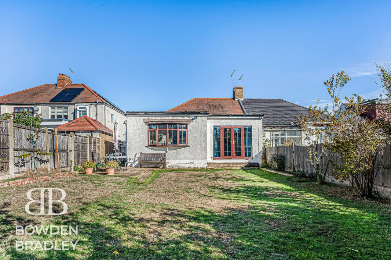 Queenborough Gardens, Ilford, IG2, photo 44
