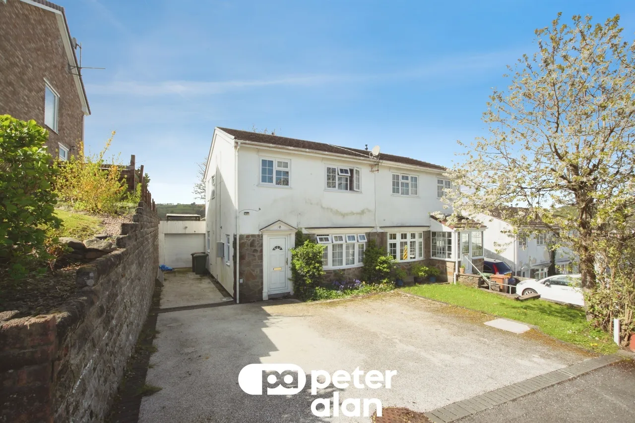 3 bed house for sale, Springfield Road, Hengoed, CF82