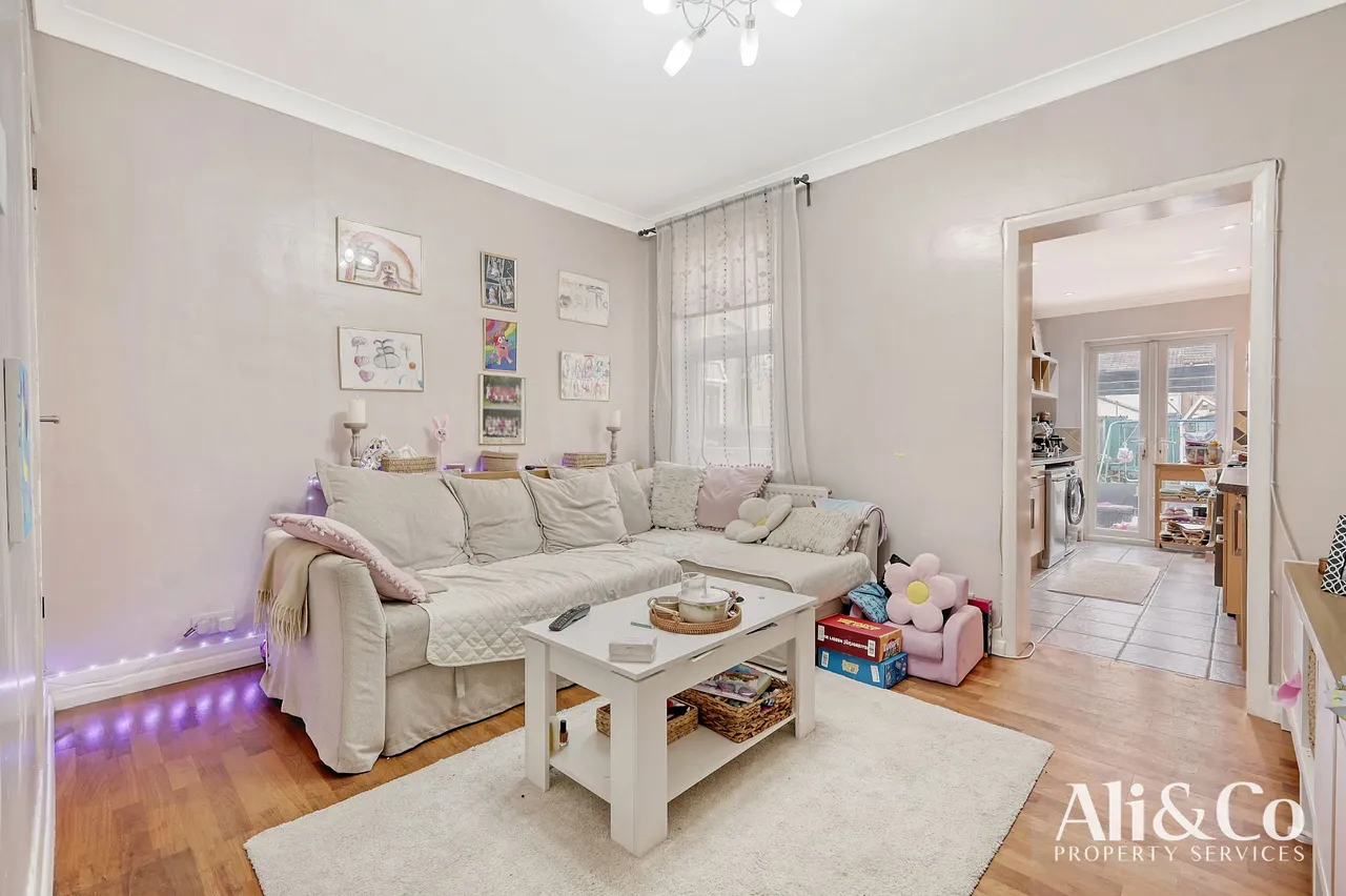 Kent Road, Grays, Essex, RM17 6DE, photo 3