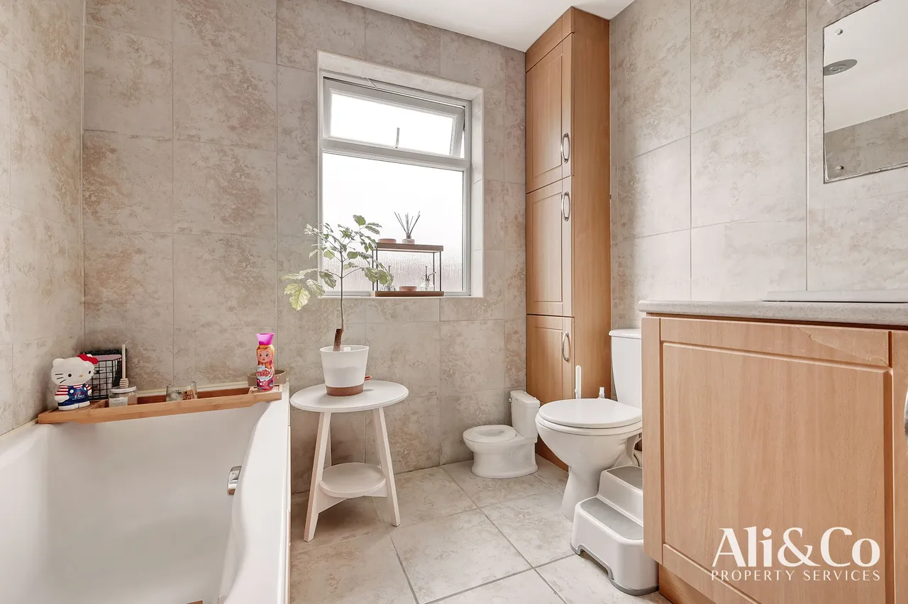 Kent Road, Grays, Essex, RM17 6DE, photo 13