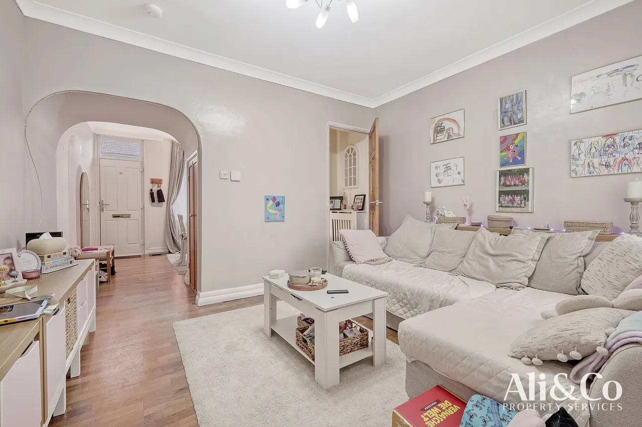 Kent Road, Grays, Essex, RM17 6DE, photo 2