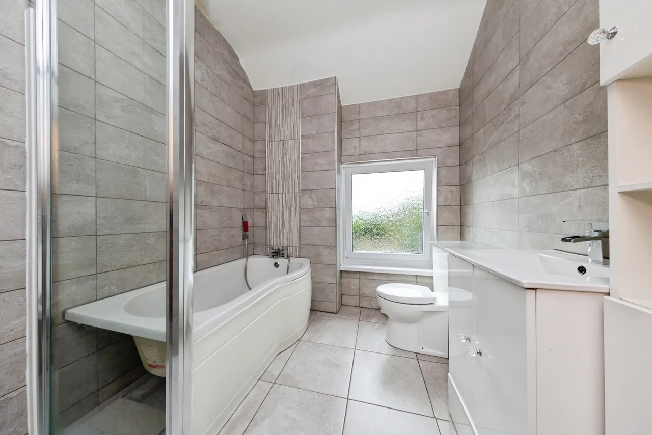 Causeway Street, Kidwelly, SA17, photo 10