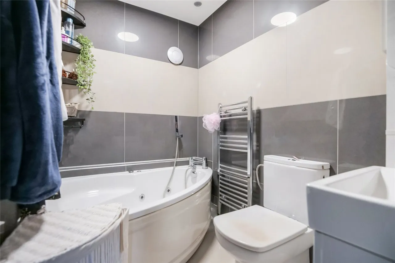 Gardenside Crescent, Carmyle, Glasgow, G32, photo 13