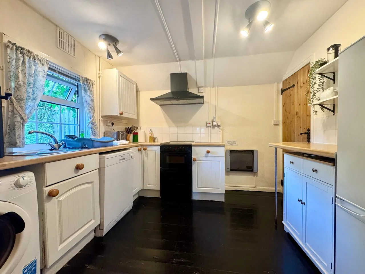 Crossgates, Llandrindod Wells, Powys, LD1 6RF, photo 22