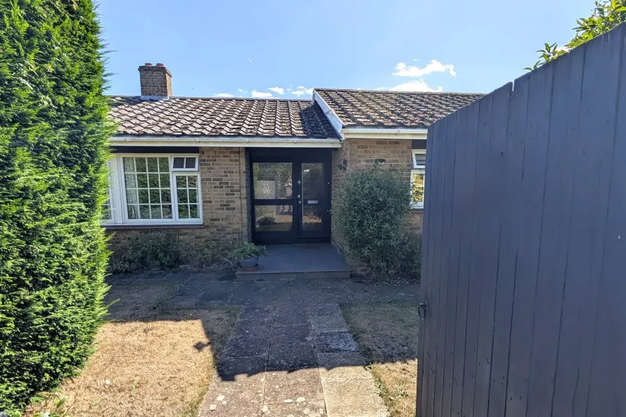 Commonfields, Woking, GU24, photo 18