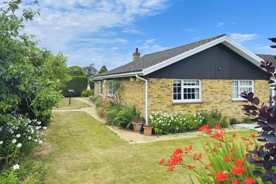 Commonfields, Woking, GU24, photo 19