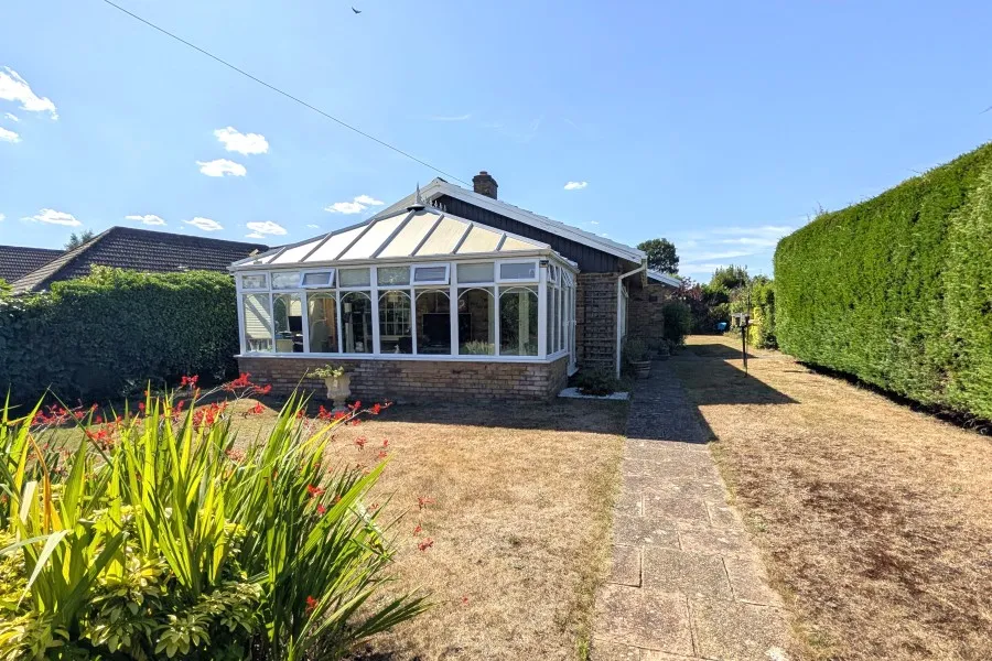 Commonfields, Woking, GU24, photo 17