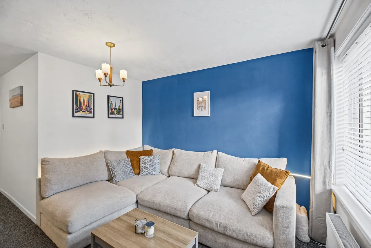 Loganswell Gardens, Thornliebank, G46, photo 3