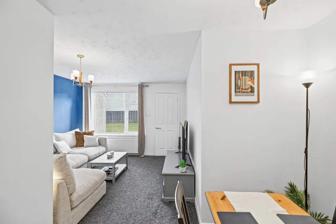 Loganswell Gardens, Thornliebank, G46, photo 6