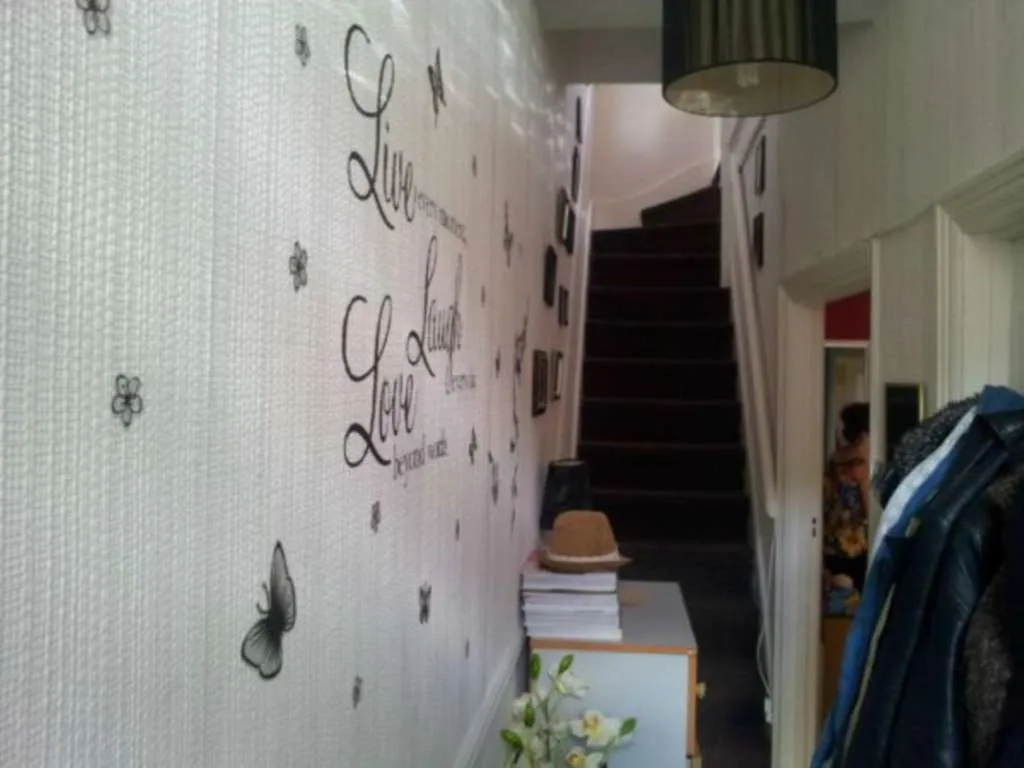 2 bed house to rent — Lichfield Rd, East Ham, E6 3LQ