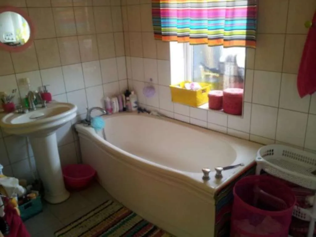 Lichfield Rd, East Ham, E6 3LQ, photo 4