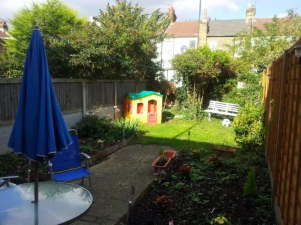 Lichfield Rd, East Ham, E6 3LQ, photo 3