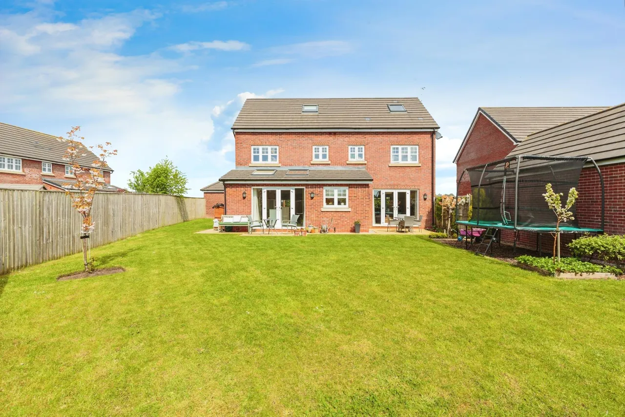 Wheatfields Road, Preston, PR4, photo 23