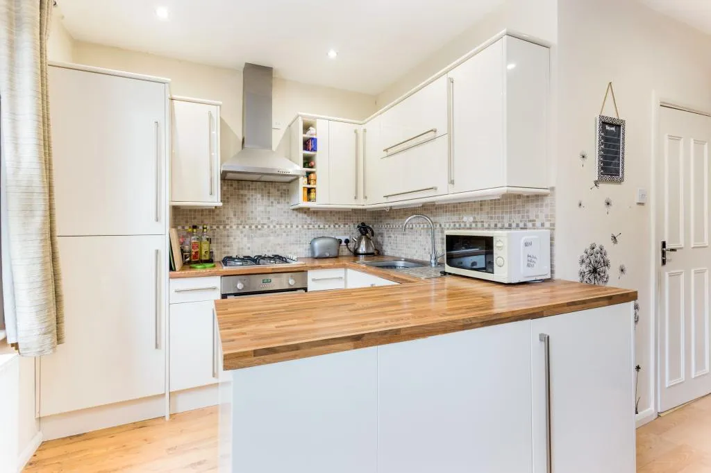 Greyhound Road, London, W6, photo 2