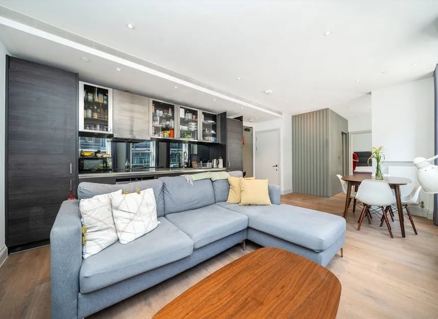 Gray's Inn Road, Bloomsbury, WC1X, photo 2
