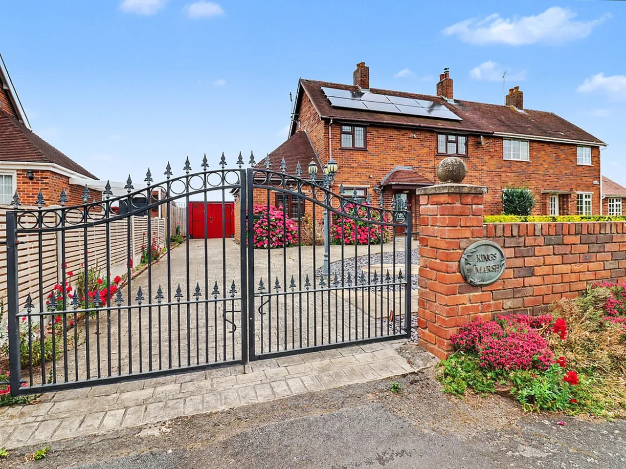 Barton Road, Malpas, photo 25