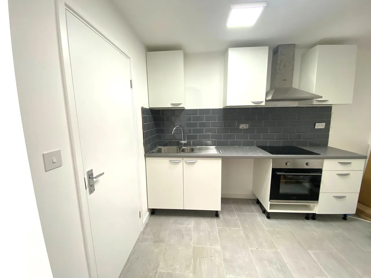 Kingston Road, Ilford, IG1, photo 5