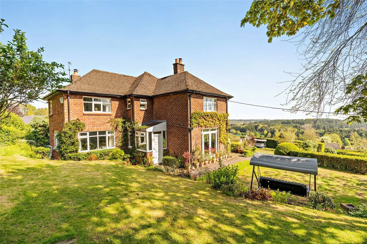 The Ridge, Delamere, CW8, photo 2