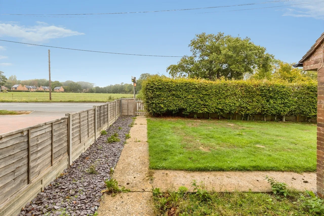 Oakfield Road, Cowfold, RH13, photo 30