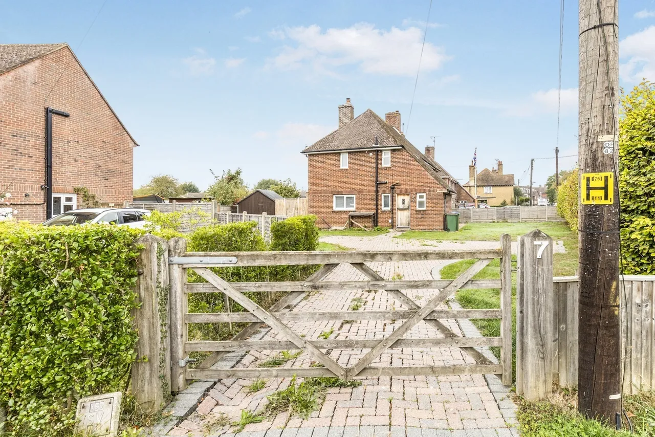 Oakfield Road, Cowfold, RH13, photo 9
