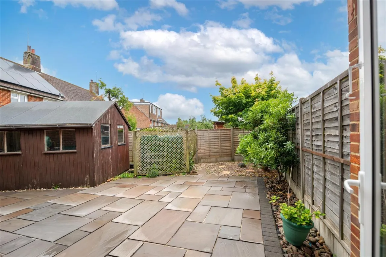 Oakfield Road, Cowfold, RH13, photo 18