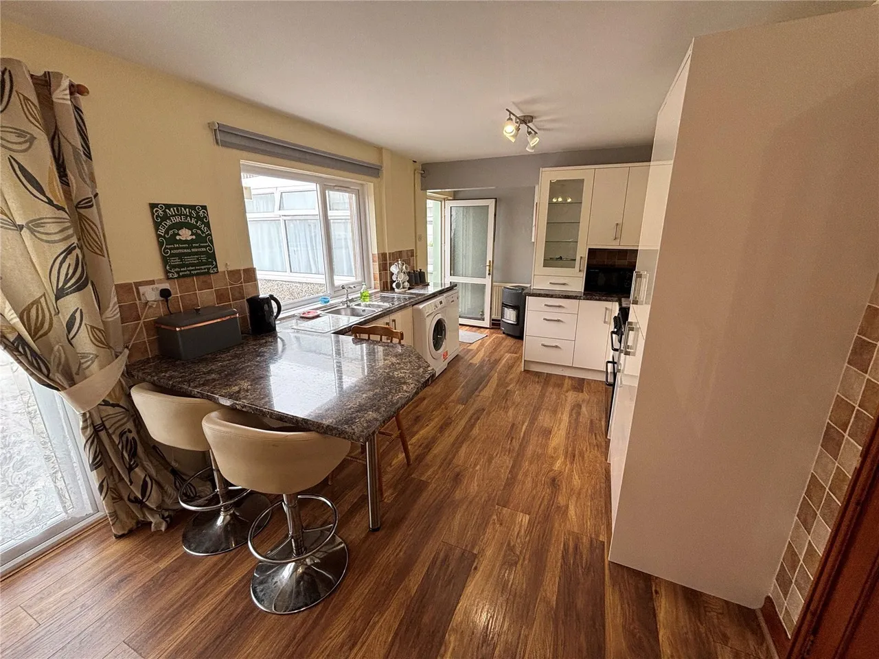 Woodfield Avenue, Kilgetty, SA68, photo 2