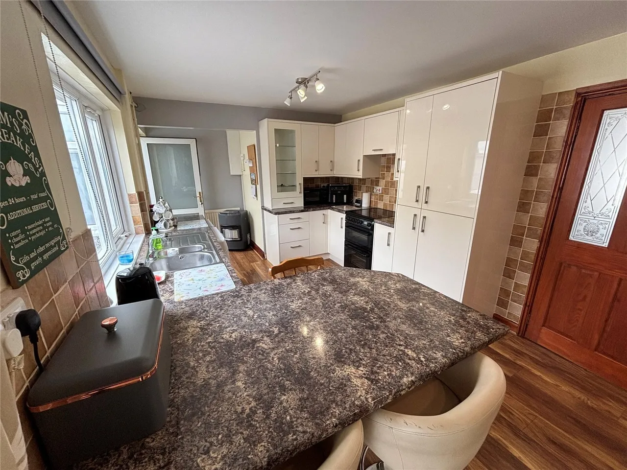 Woodfield Avenue, Kilgetty, SA68, photo 6