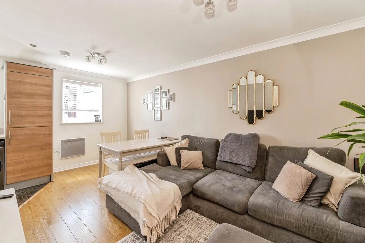 Roche Close, Rochford, SS4, photo 13