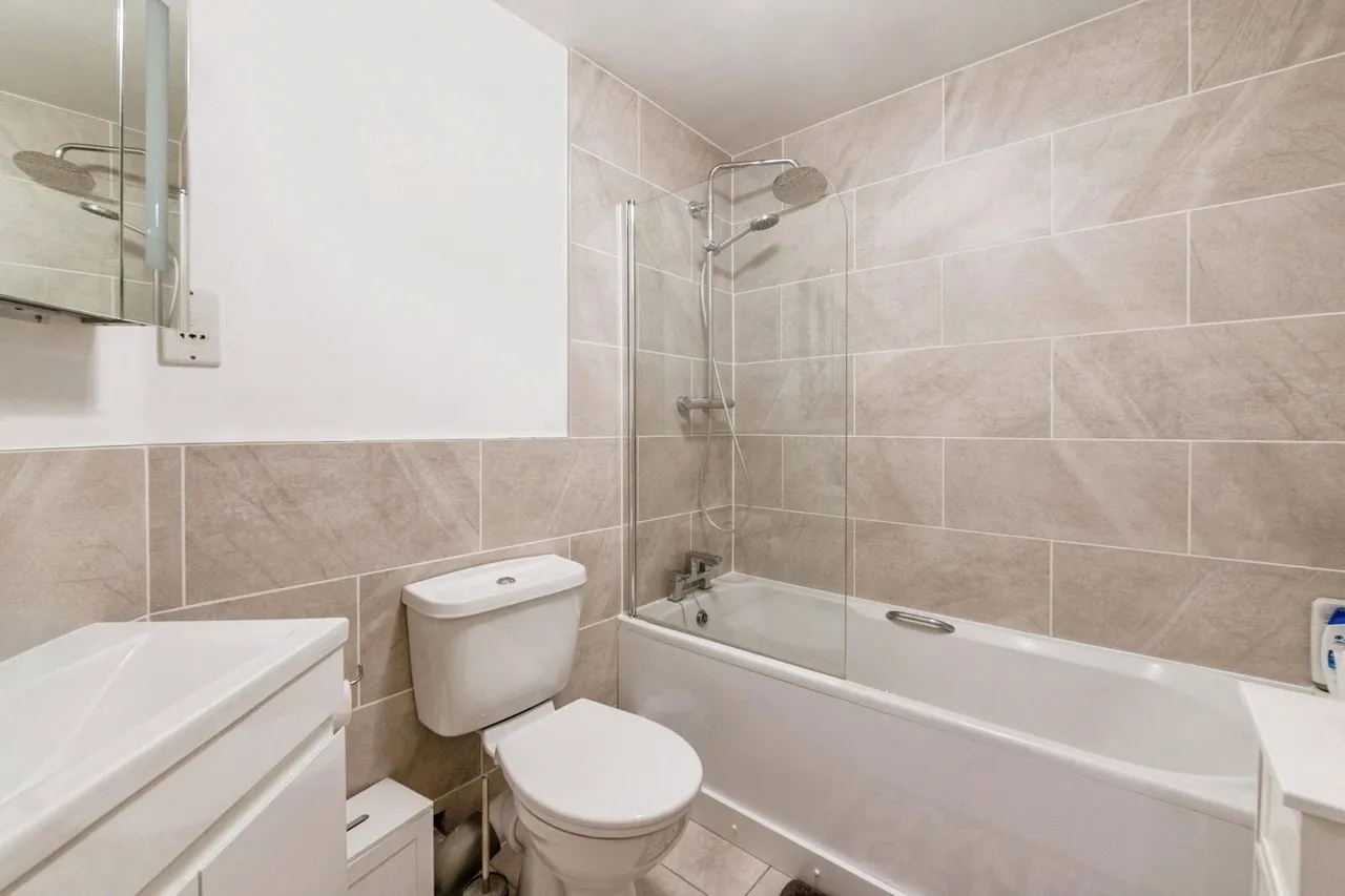 Roche Close, Rochford, SS4, photo 8