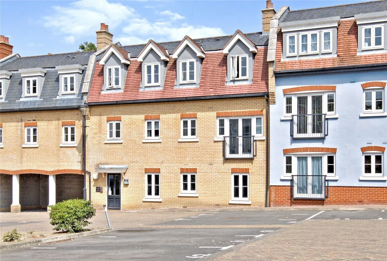 1 bed flat for sale, Roche Close, Rochford, SS4