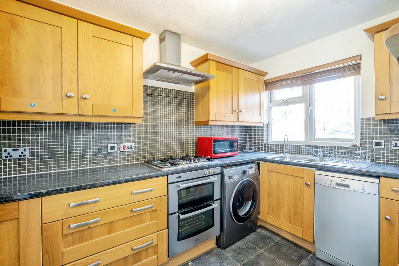 Waterside Drive, Donnington, PO19, photo 9